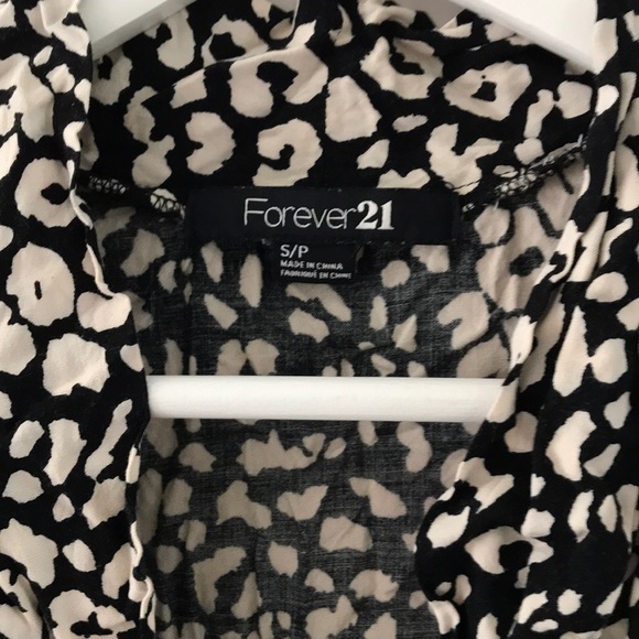 Forever 21 tunic top - Picture 3 of 3